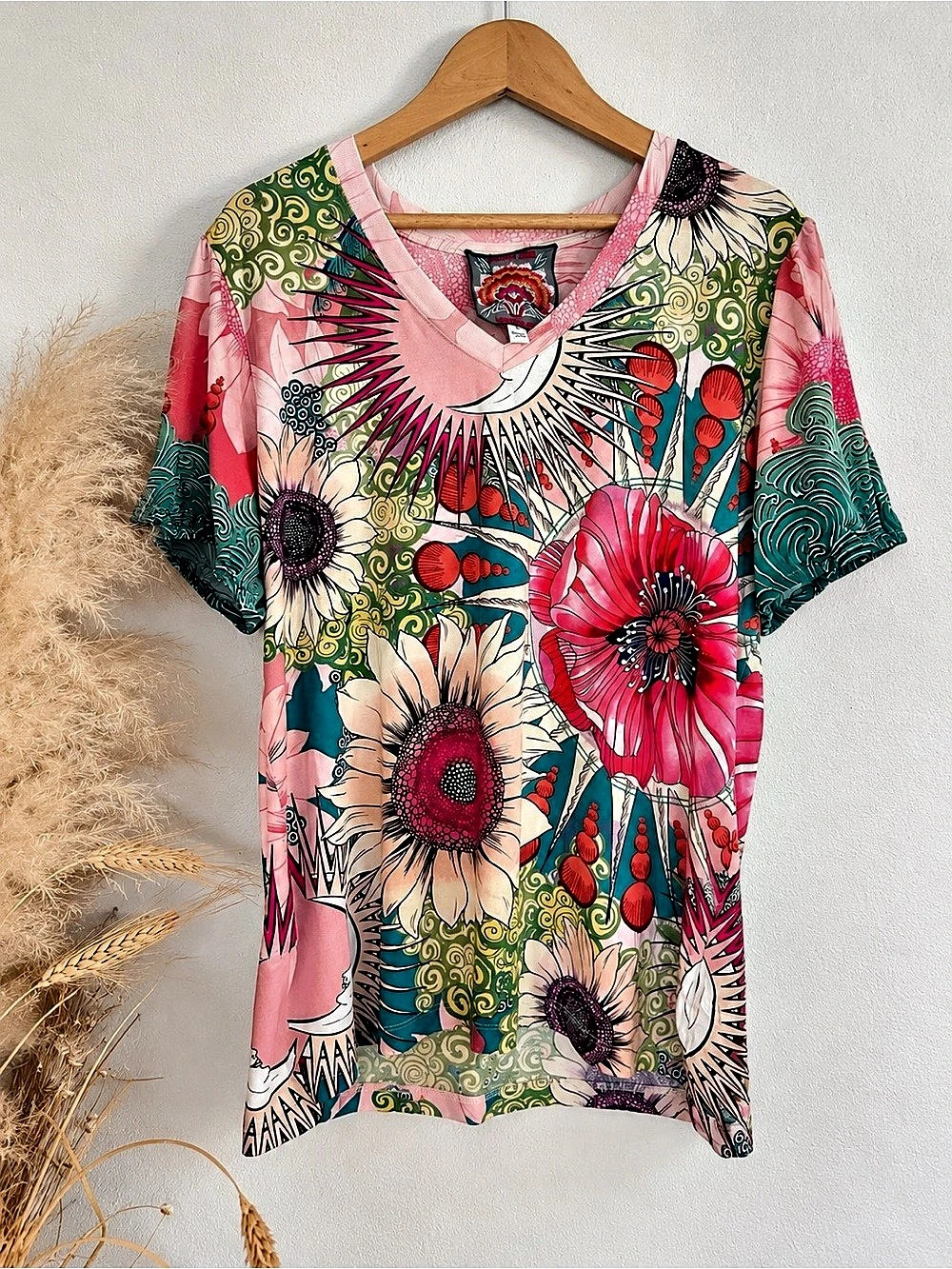 Johnny Was Floral Celestial Sun Moon V Neck Top L